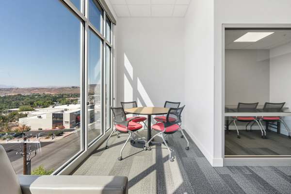 A room with outside view at 605 Place Student Housing & Co-Living, St George, 84770